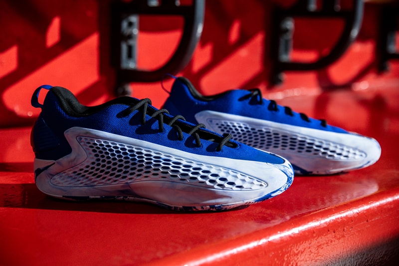 Anthony Edwards Gifts a Special “Kansas Jayhawks” PE of his AE1 Low to the School’s Basketball Teams