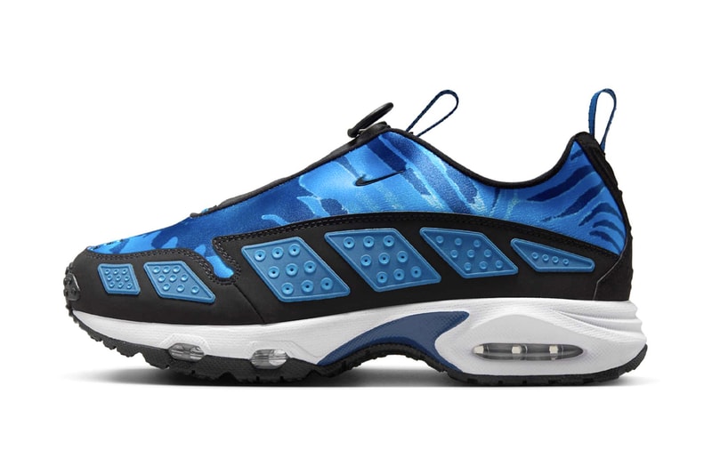 Official Look at the Nike Air Max Sunder “Blue Camo”