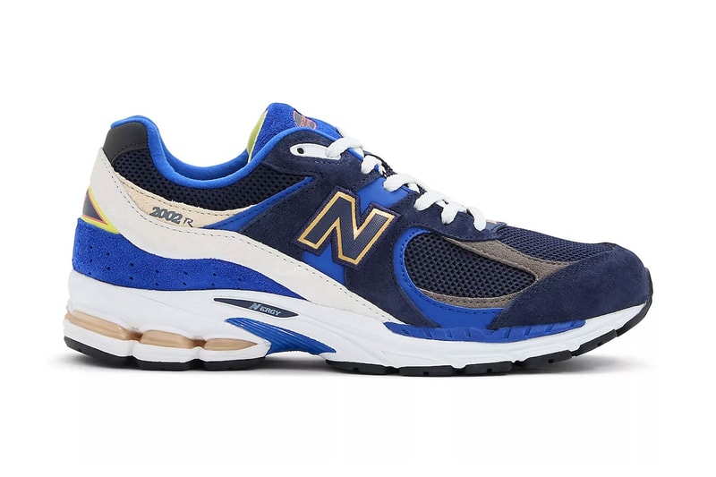 Official Look at the FC Porto x New Balance 2002R