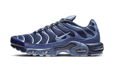 Official Look at the Nike Air Max Plus “Obsidian/Aluminum”