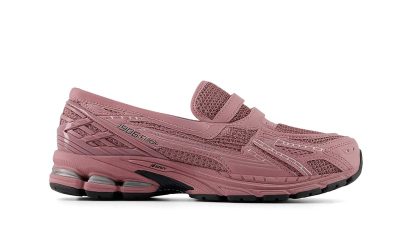 New Balance 1906L Surfaces in “Rose Sugar”