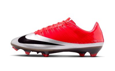 Cristiano Ronaldo’s Legendary Nike Mercurial Superfly 1 “Max Orange” Returns